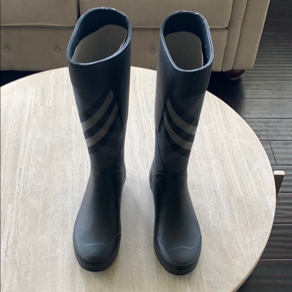 Burberry Check Panel Rain Boots Charcoal - Picture 3 of 12